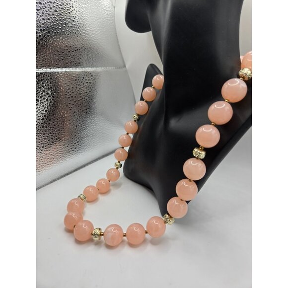 Gorgeous Vintage Pale Pink Glass Necklace with Gold bead Spacers 1940s - Picture 5 of 8